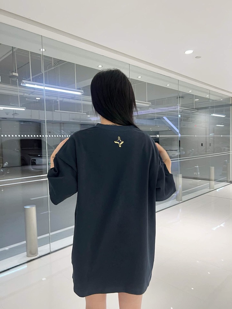 Unbranded DR Star Embroidered T - Image 19