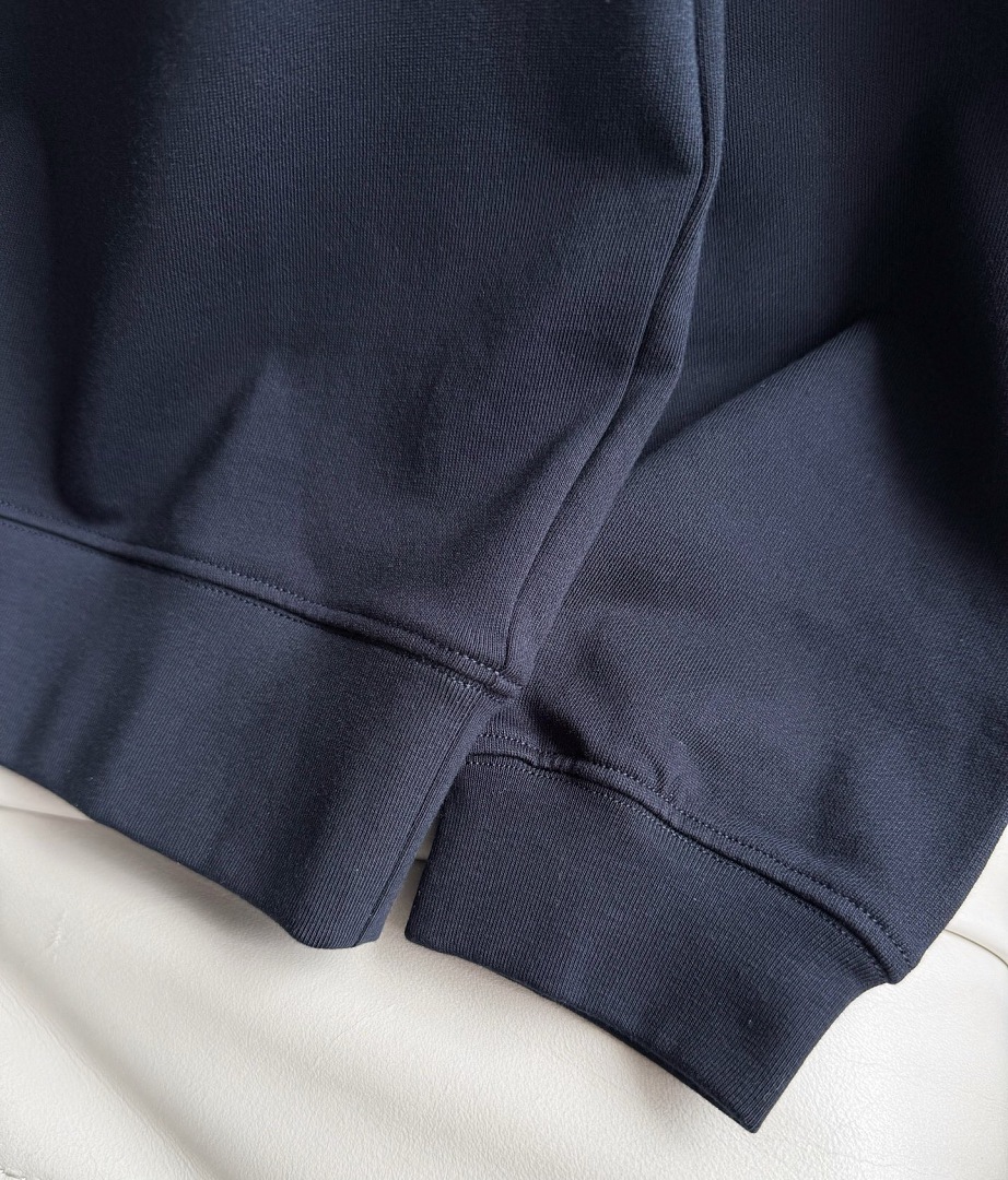 Gucci Classic Interlocking Double G Printed Hoodie - Image 10