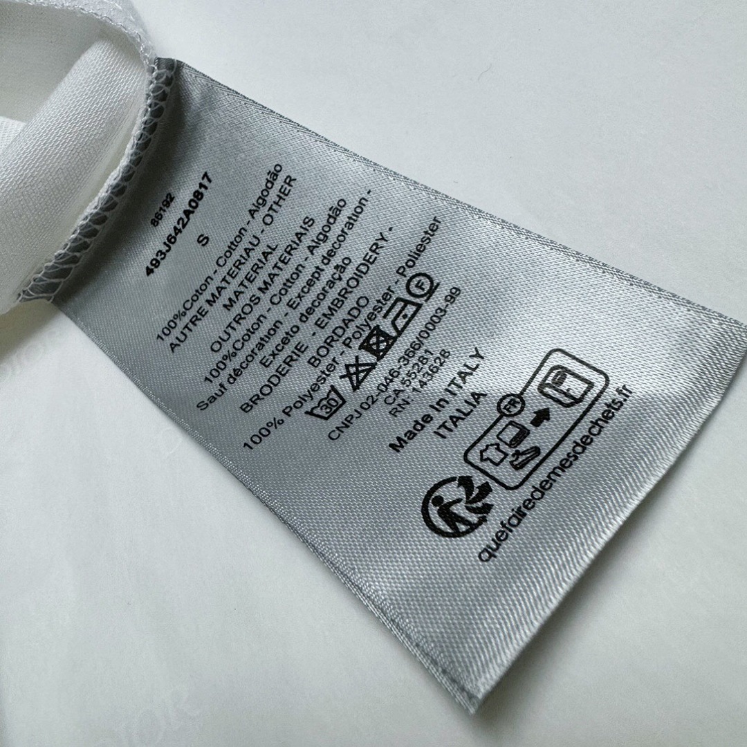 Unbranded D Print Short Sleeve (White) - Image 13