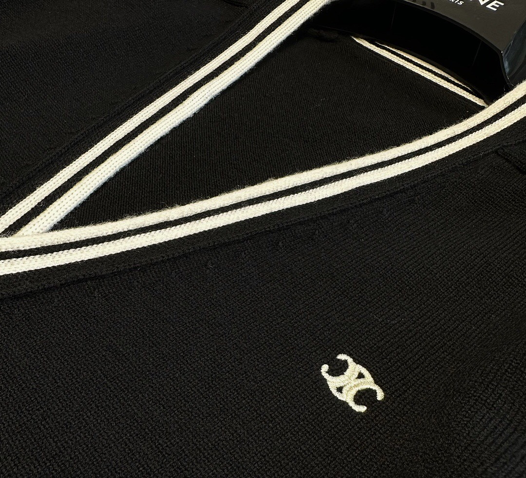 Celine C Fleece - Image 8