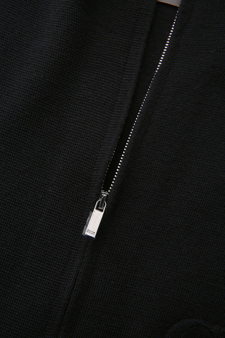 Unbranded CD Embroidered Fleece - Image 18
