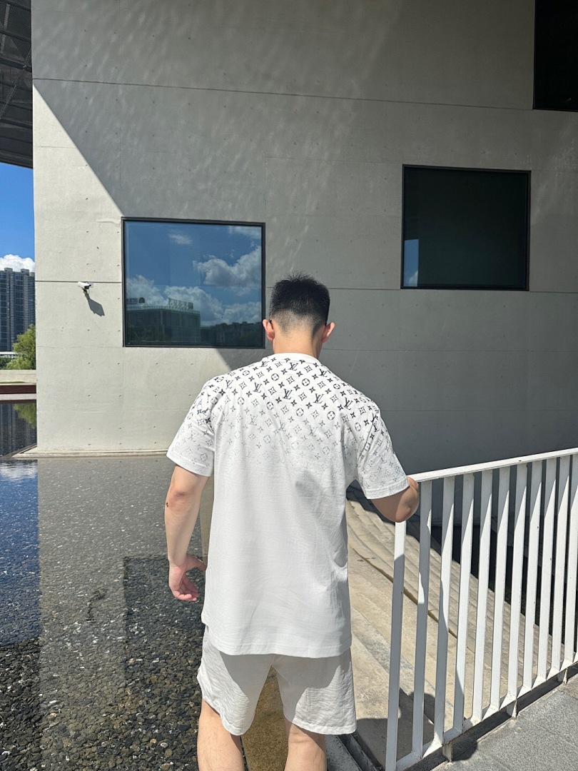 Unbranded Gradient Print Short Sleeve - Image 15