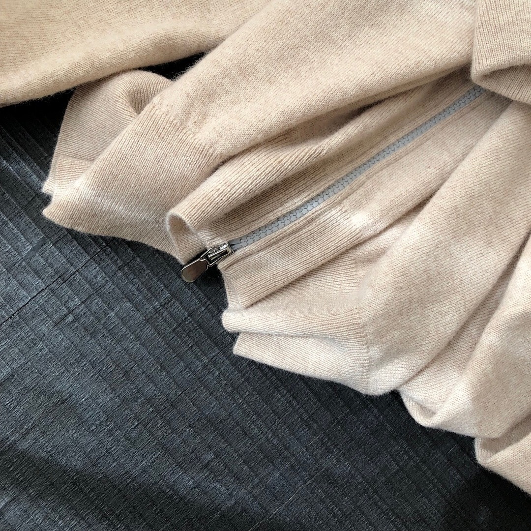 Unbranded Velvet - Image 10