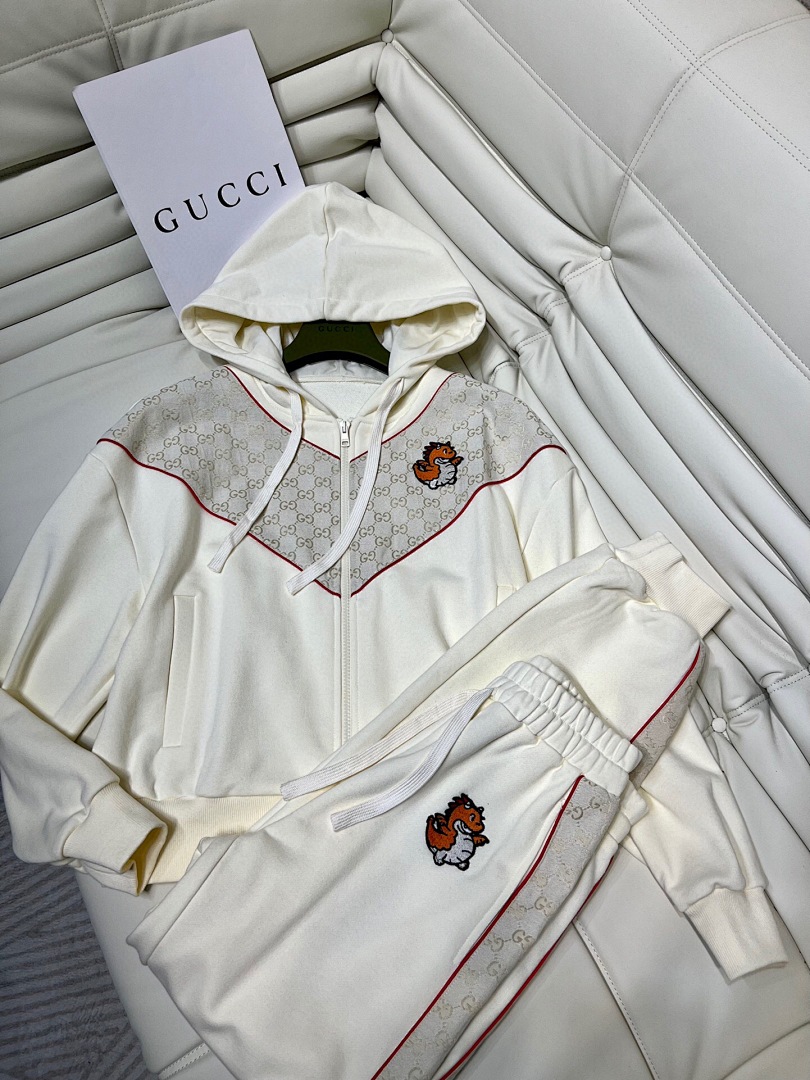 Christian Louboutin Dragon Suit, photo 1