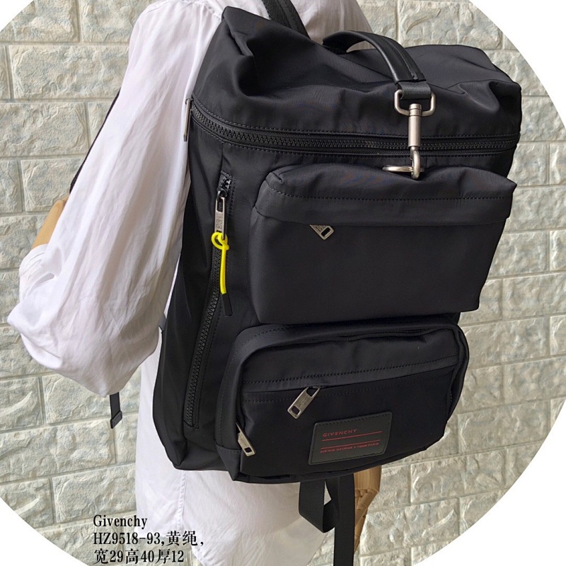 Other Men's Givhy Bags, photo 1