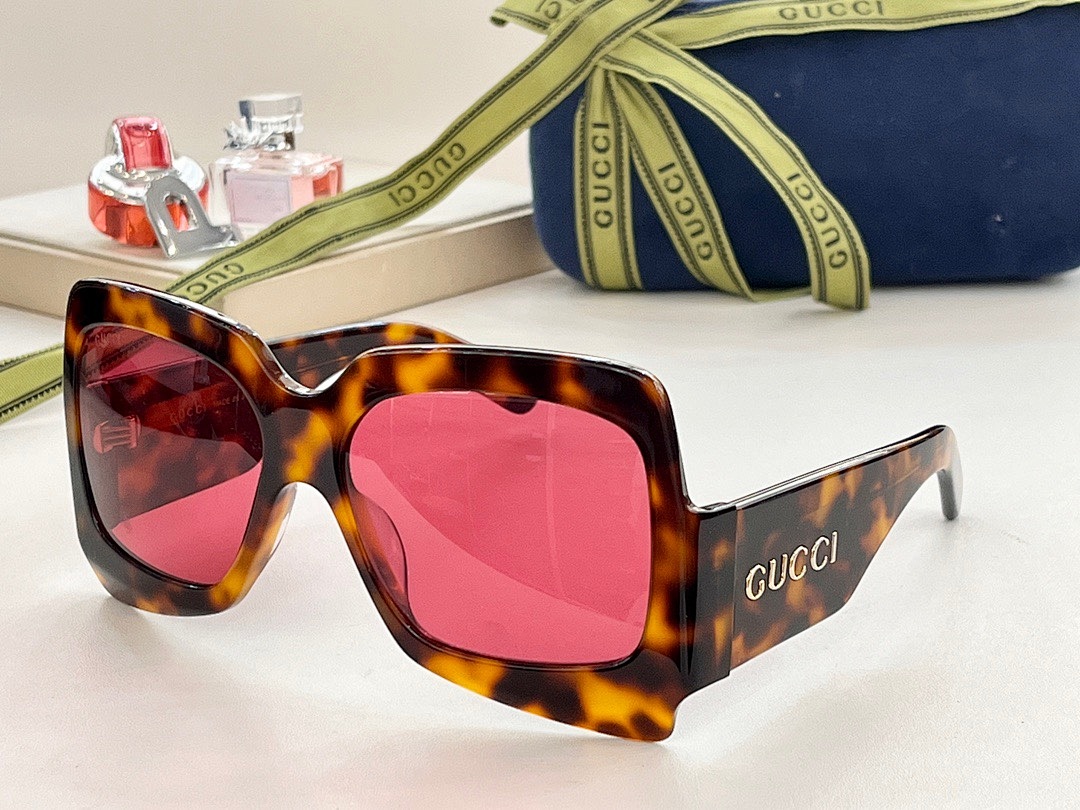 Other Glasses, photo 1