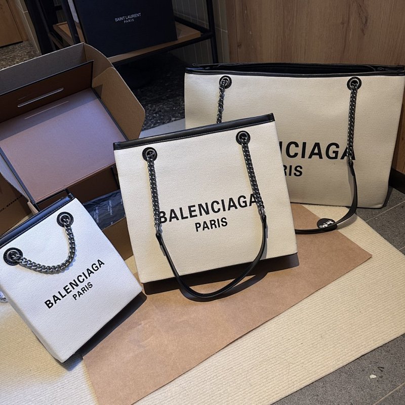 Tote, photo 1