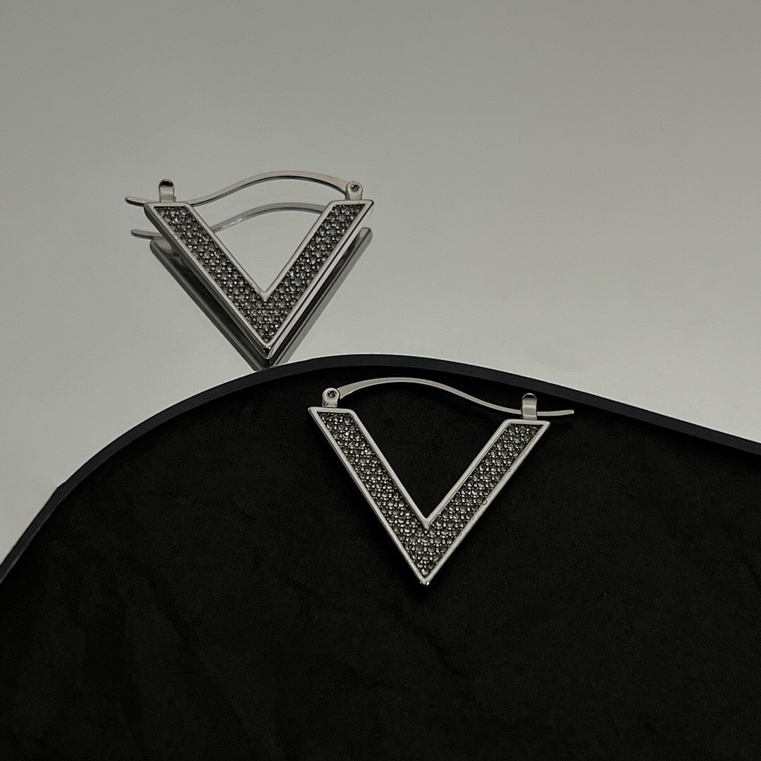 Valentino Ear Ornament/Drop, photo 1