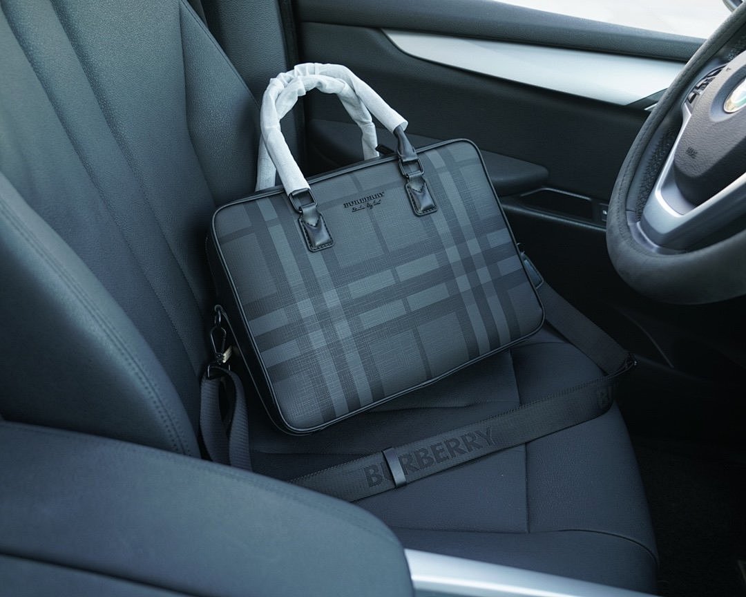 Other Men's Bags, photo 1