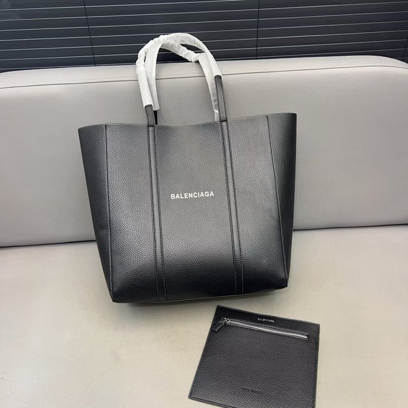 Other Balecntaga Tote, photo 1