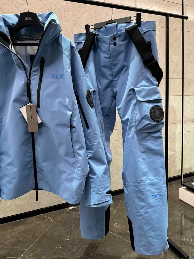 Other Blue, photo 1