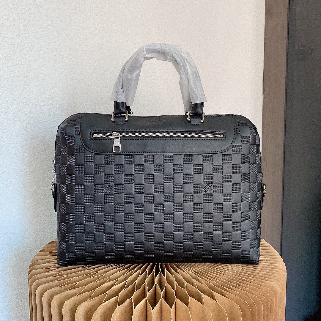 Other Leather, photo 1