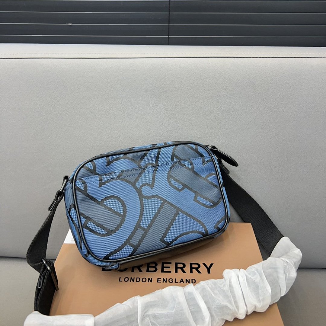 Other Men's Bags, photo 1