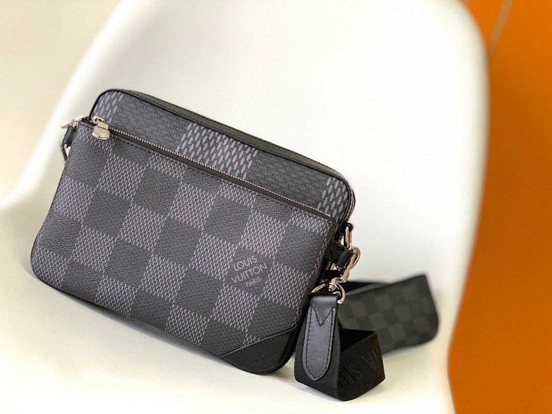 Other Black, photo 1