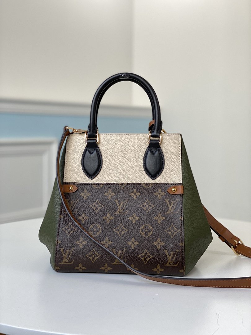 Other Belly Bag, photo 1