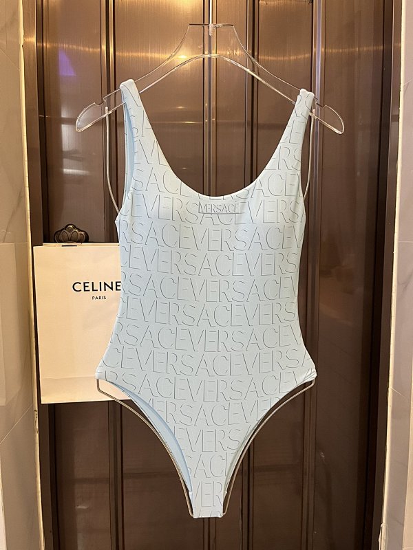 Bikini, photo 1