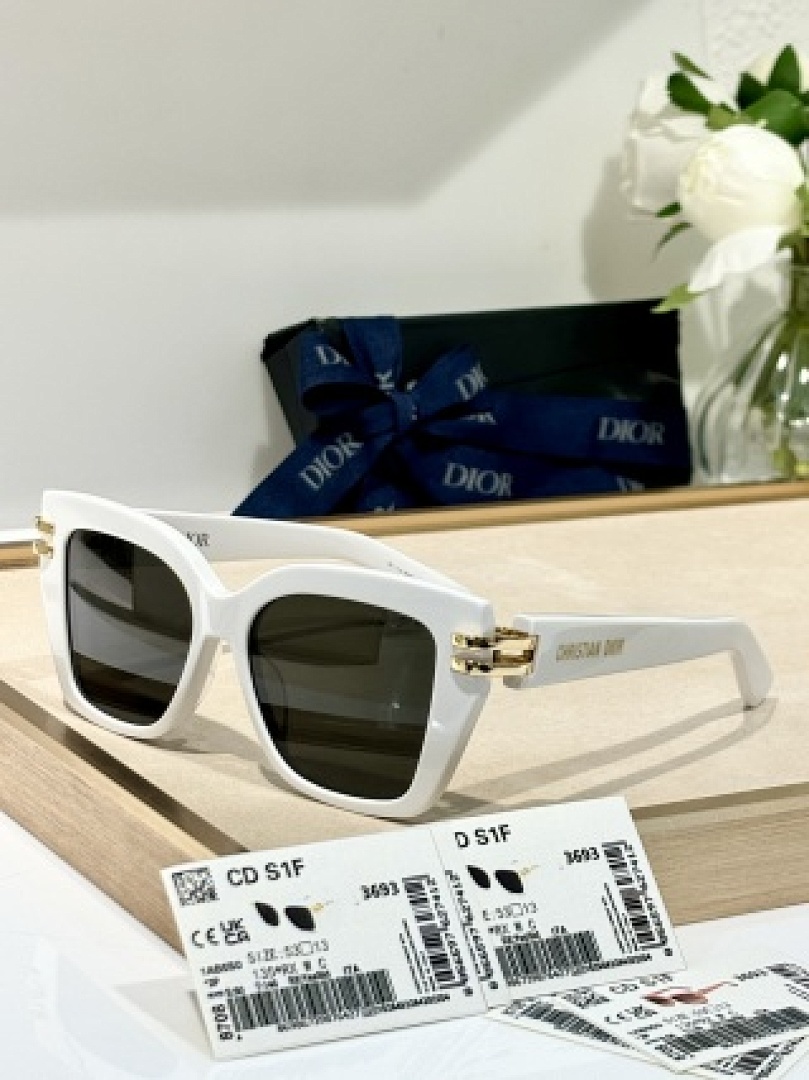 Other Dior Sunglasses - Image 14