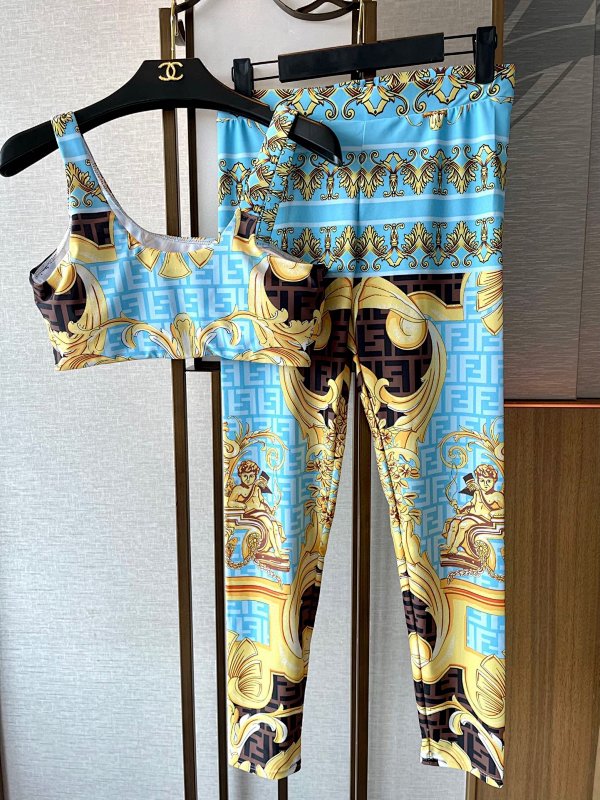 Yoga Wear, photo 1