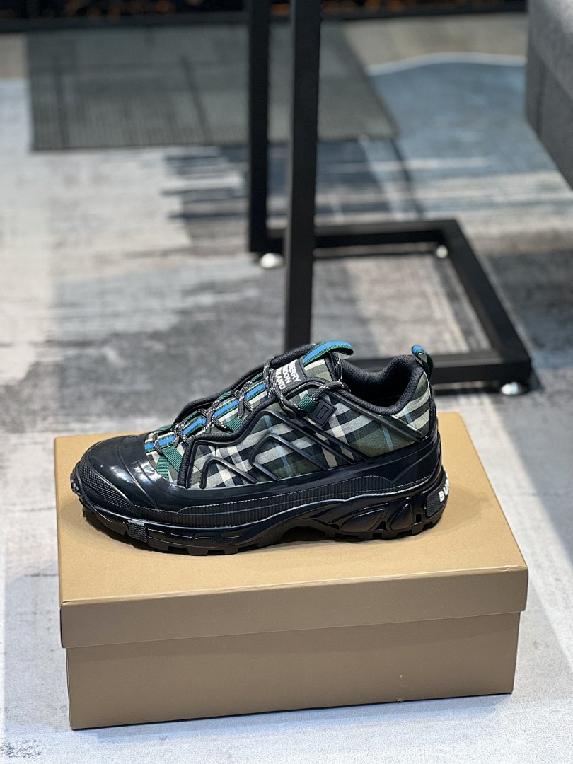 Other Burberry Shoes - Image 116