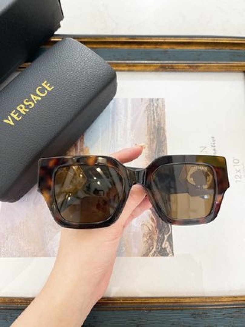 Other VERSACE Sunglasses - Image 111