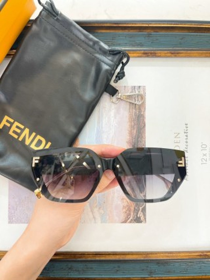 Other Fendi Sunglasses - Image 3