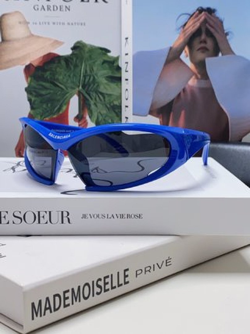 Other Balenciaga Sunglasses - Image 7