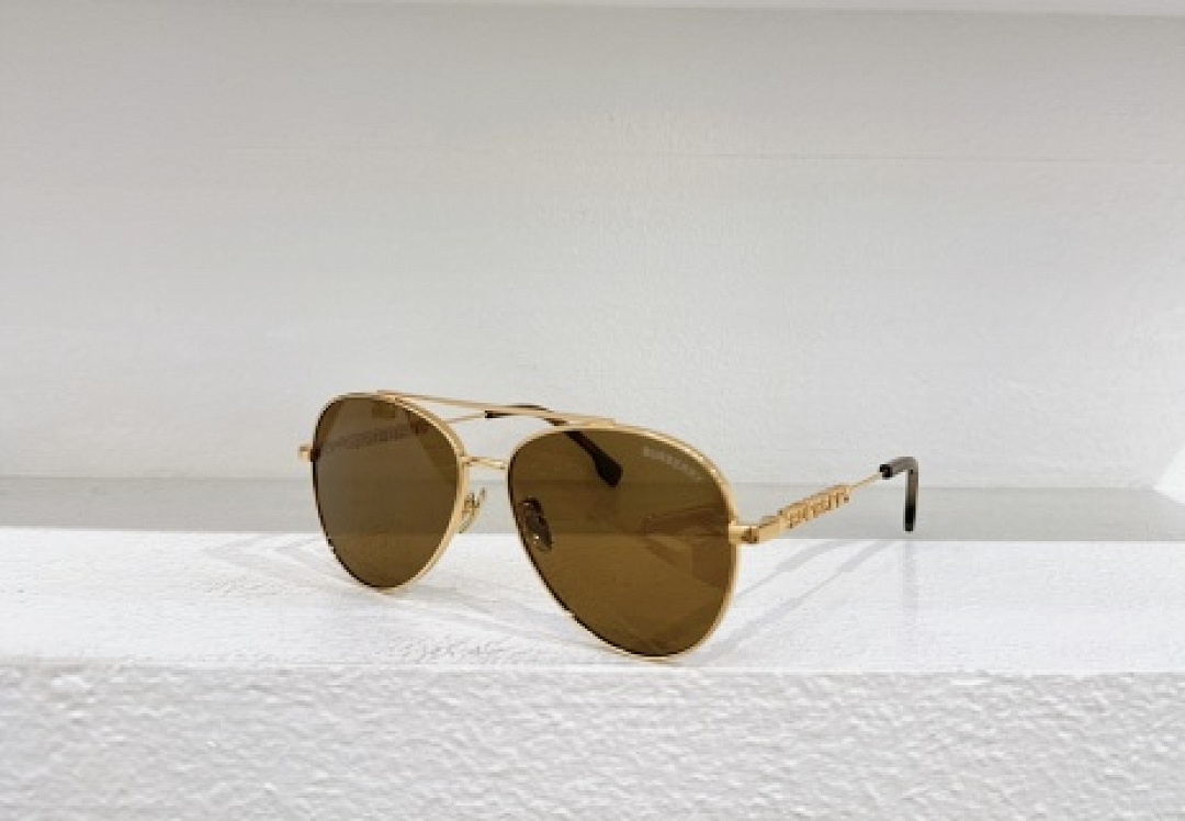 Other BURBERR Sunglasses - Image 59
