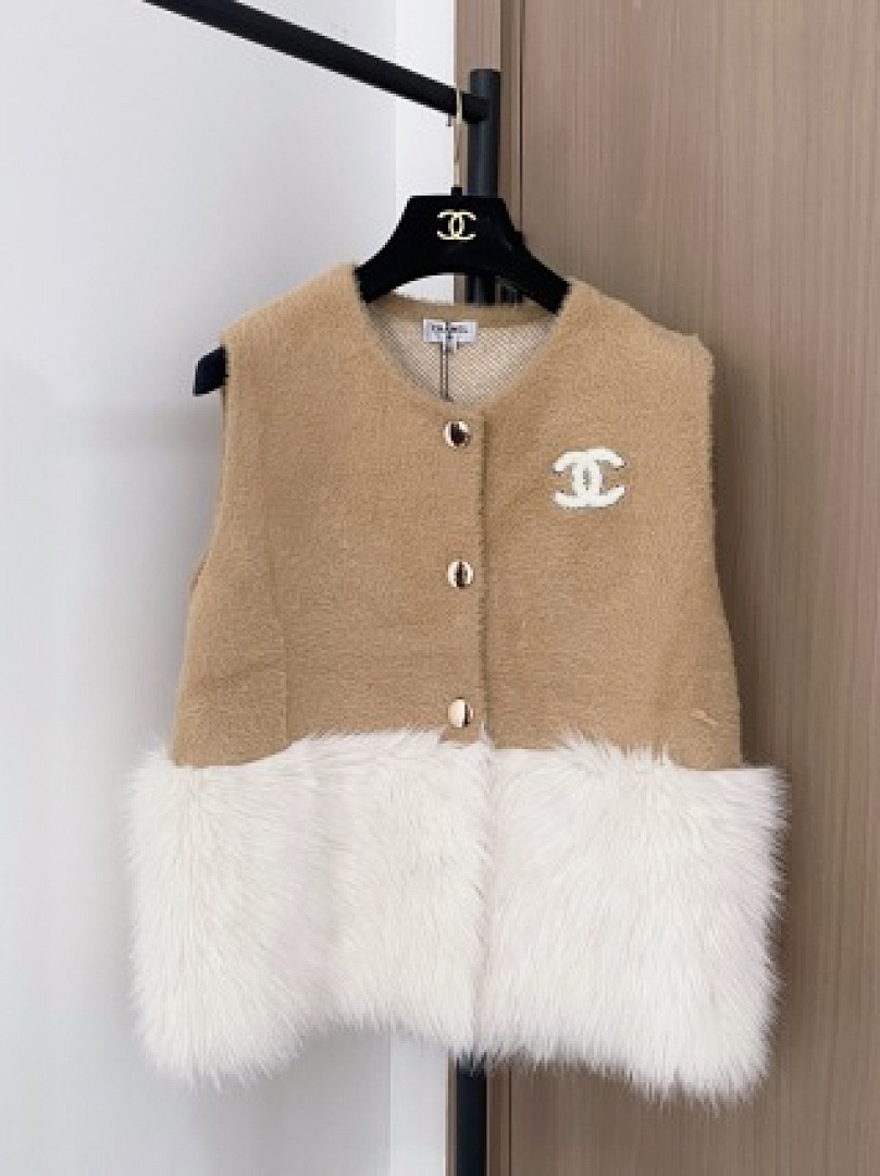 Christian Louboutin Chanel - Image 26