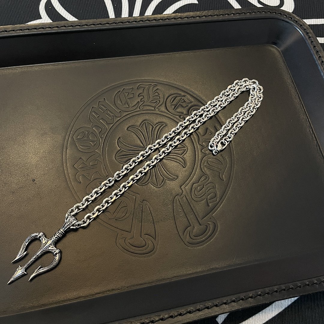 Chanel Chrome Hearts Pendant - Image 39