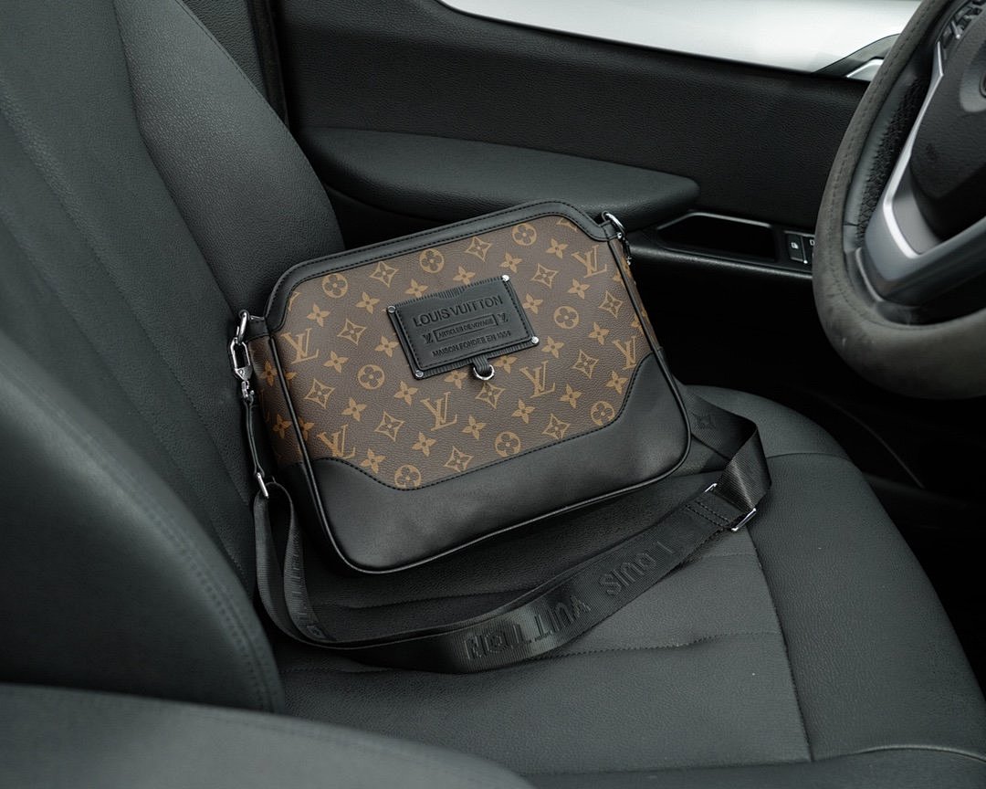 Other Louis Vuitton - Image 48