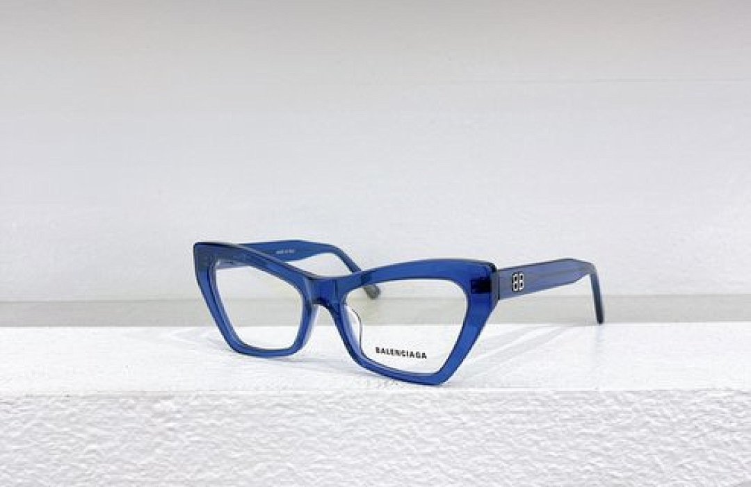 Other Balenciaga Sunglasses - Image 15