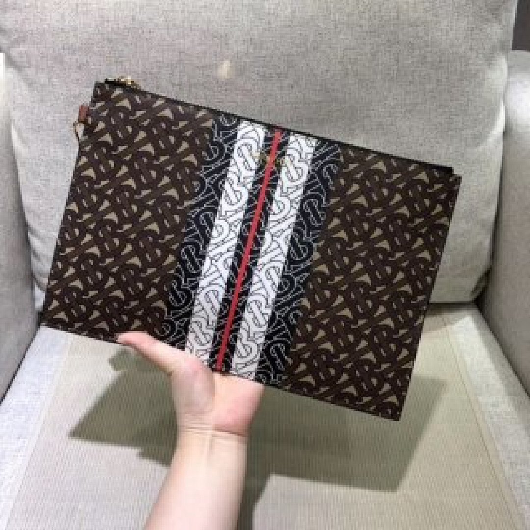 Other Burberry - Image 75