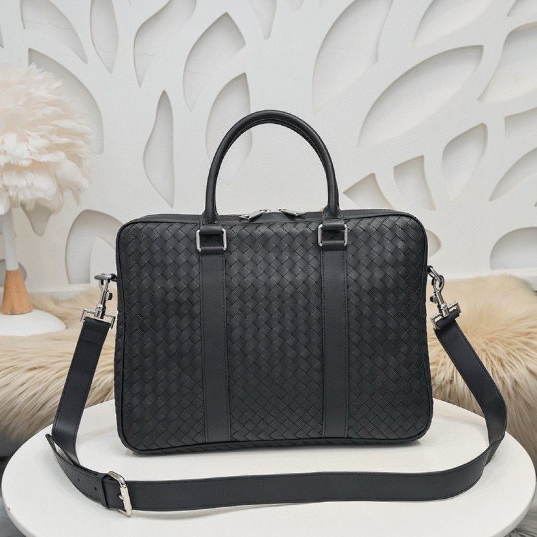 Other BOTTEGA, photo 1
