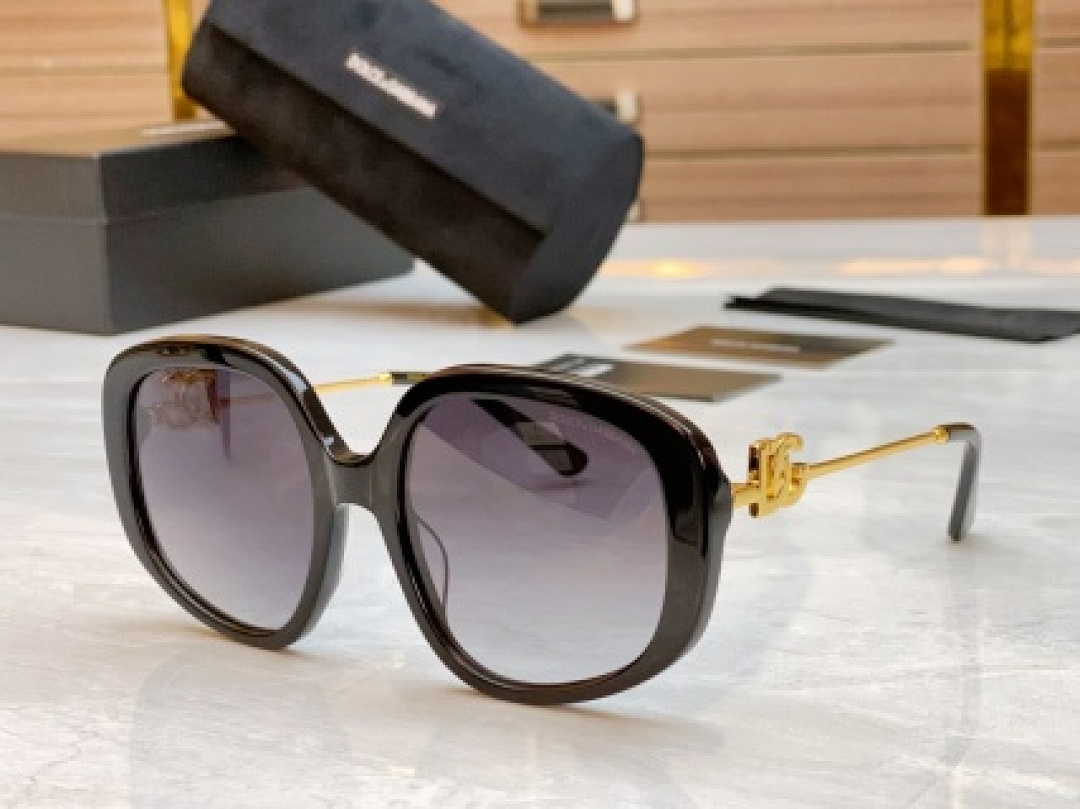 Other BURBERR Sunglasses - Image 64