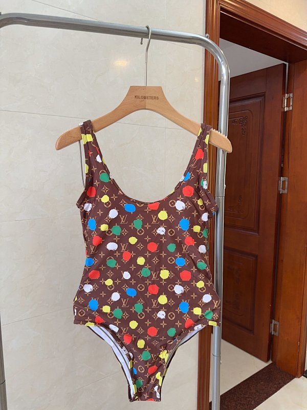 Bikini, photo 1