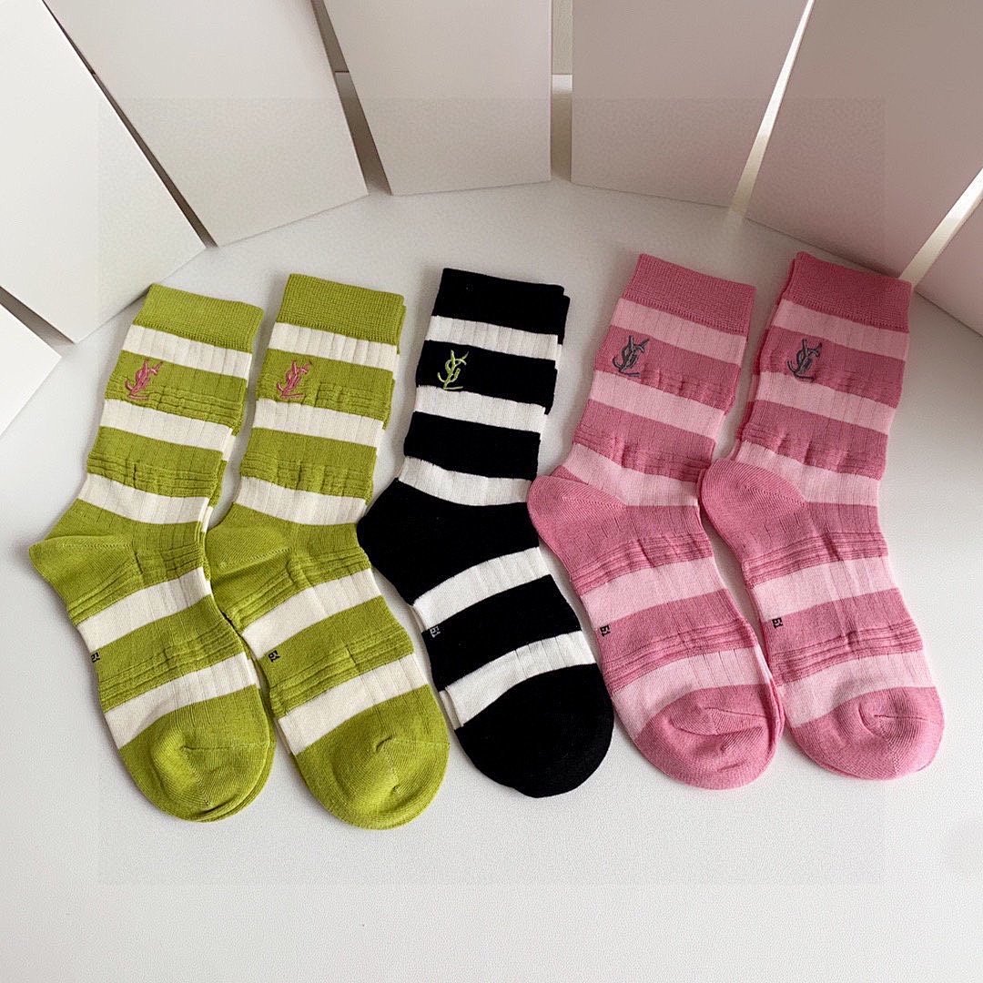 Socks, photo 1