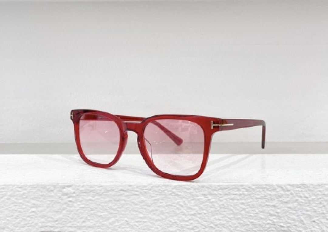Other TOMTORD Sunglasses - Image 117