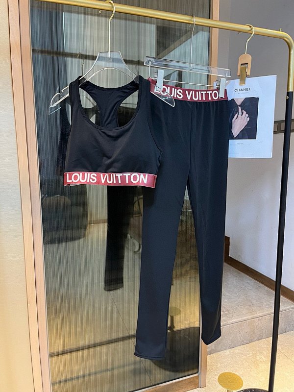 Yoga Wear, photo 1