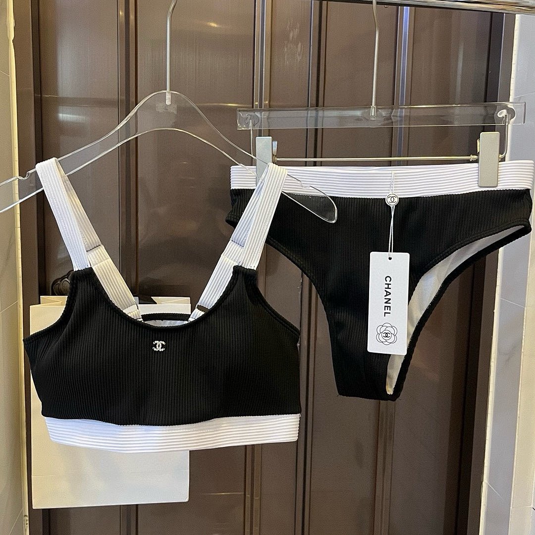 Yoga Wear, photo 1