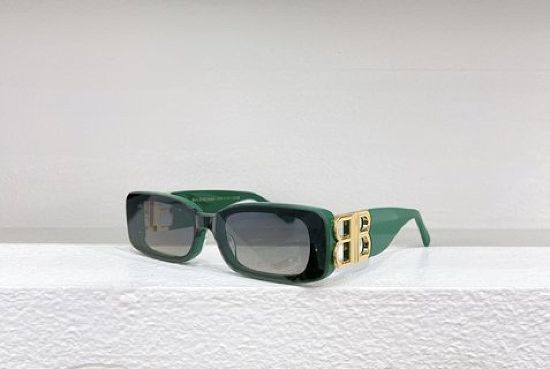Other Balenciaga Sunglasses - Image 57