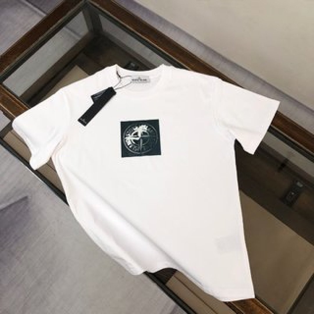 On Running Stone Island - Image 80