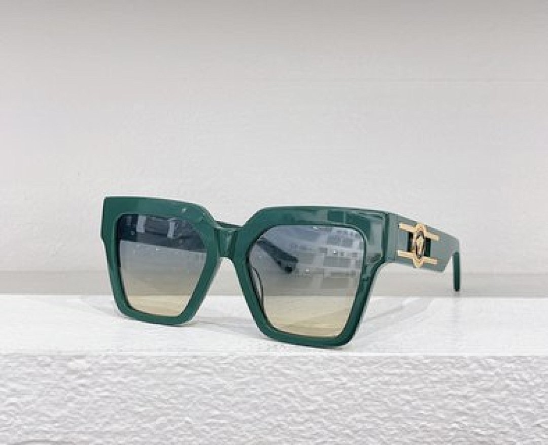 Other VERSACE Sunglasses - Image 75