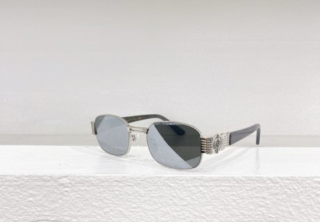 Other Fendi Sunglasses - Image 10