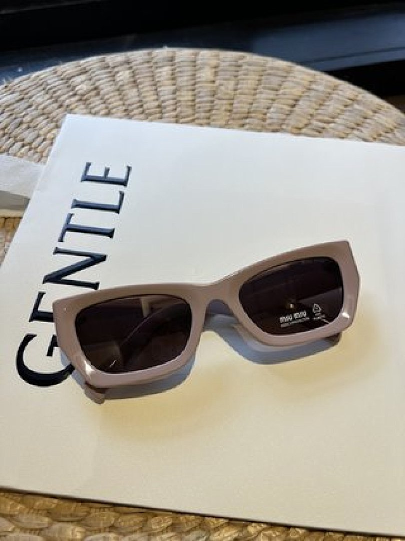 Other Miumiu Sunglasses - Image 40
