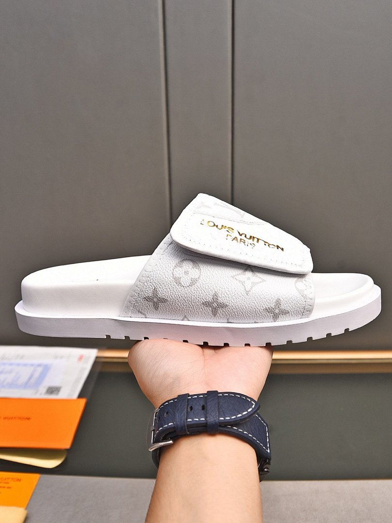 Other Women's Slippers - Image 21