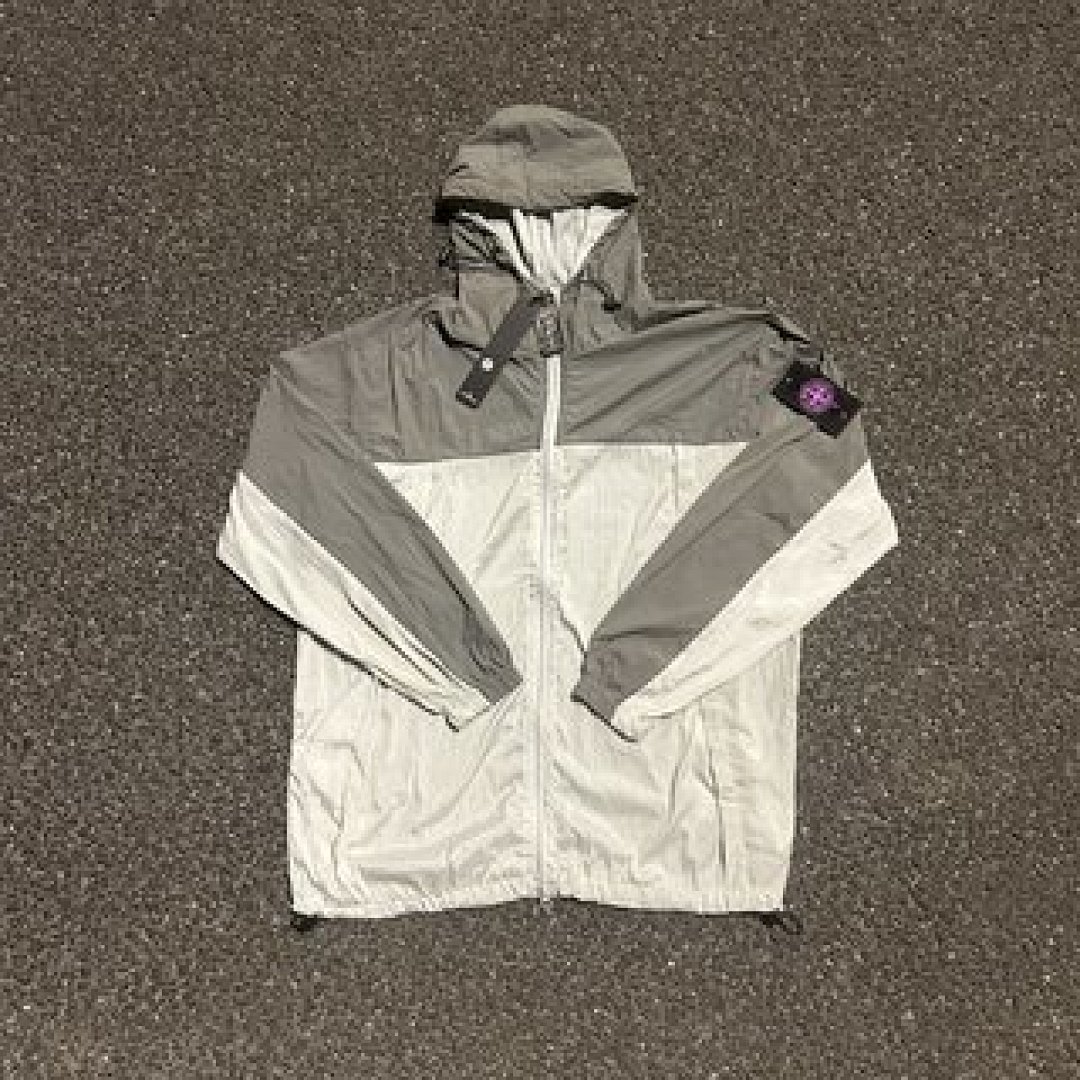 On Running Stone Island - Image 111