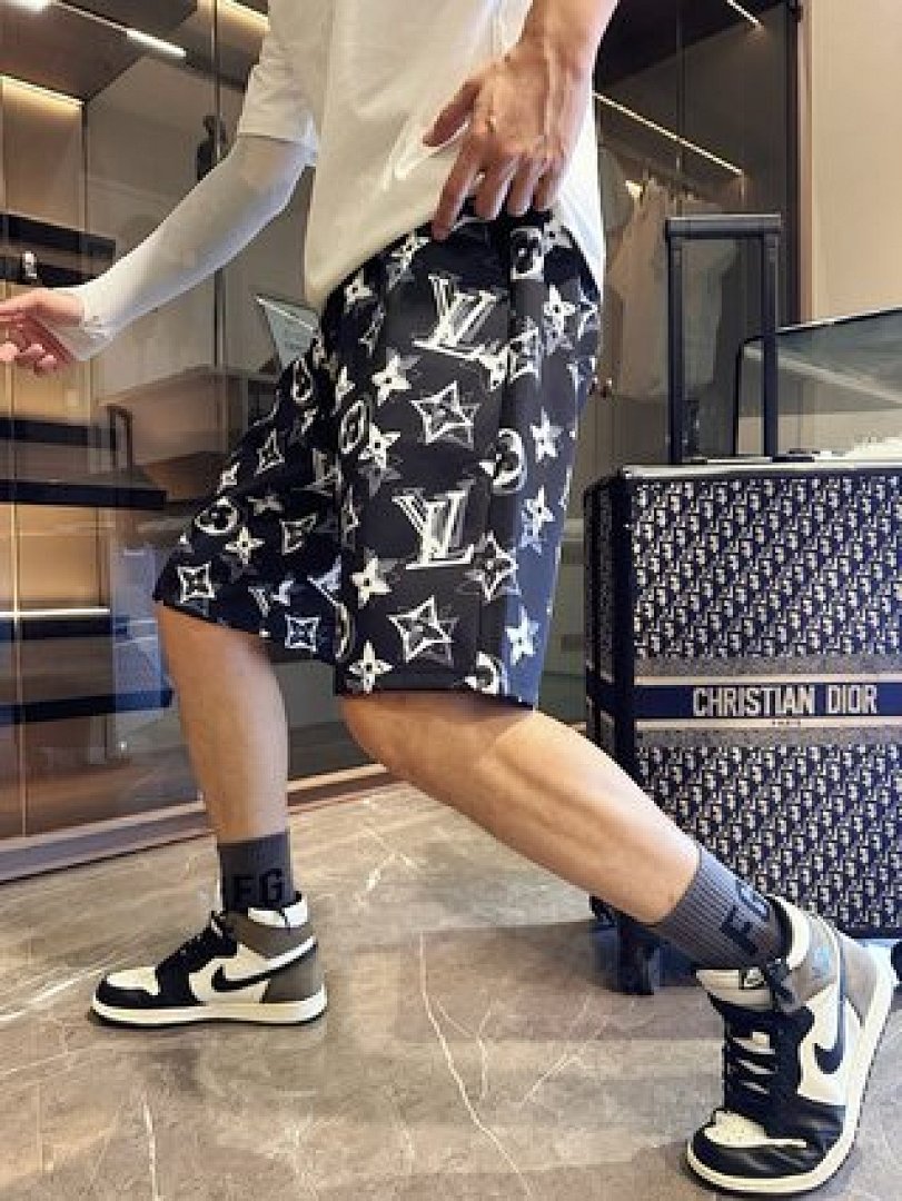 Other Lv Shorts - Image 87