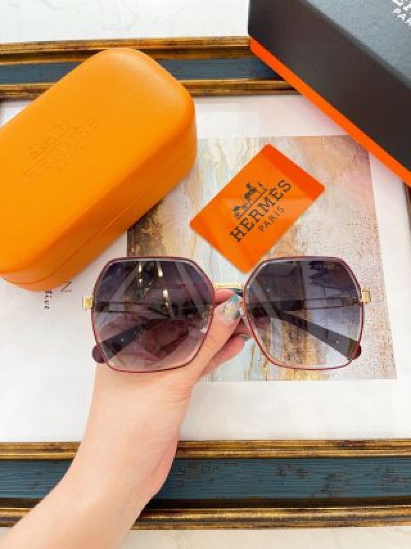 Other HERMES Sunglasses - Image 27