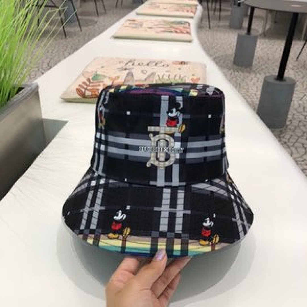 Other Burberry - Image 46