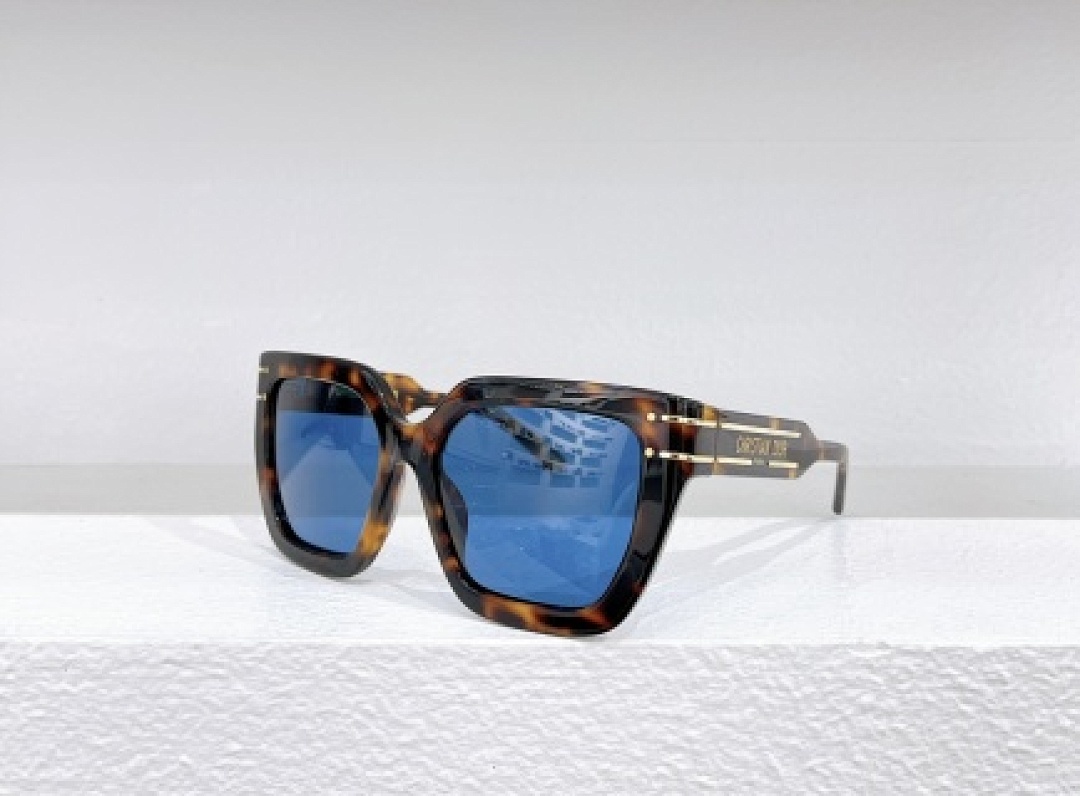 Other Dior Sunglasses - Image 88